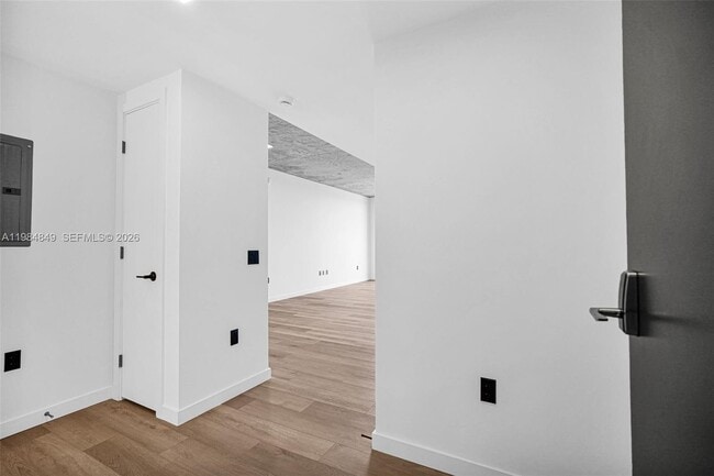 Building Photo - 307 SW 5th St