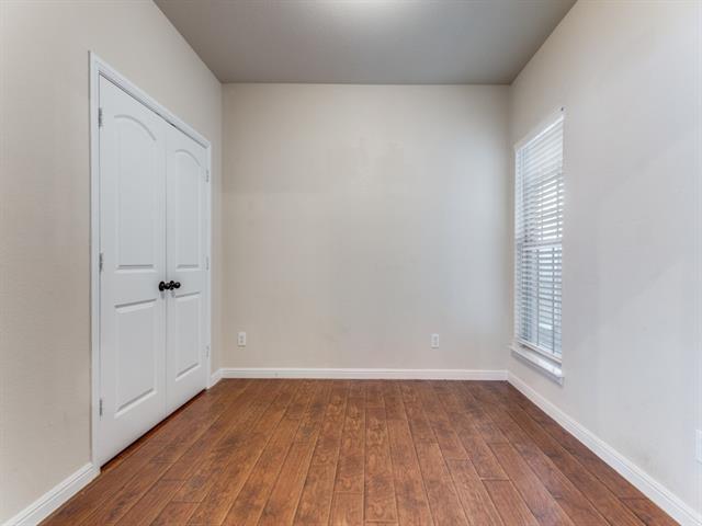 Building Photo - 544 Braewick Dr