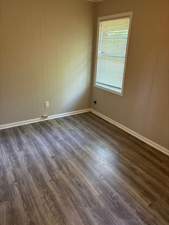 Building Photo - 1507 Celia Dr