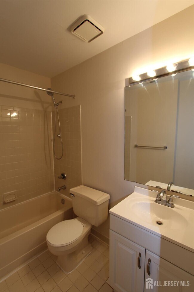 Building Photo - 4707 Ravens Crest Dr
