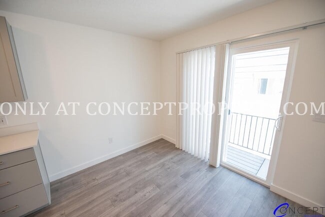 Building Photo - Brand-New Beautiful Spacious Modern Townhome in Lehi with Luxury Finishes & Prime Amenities