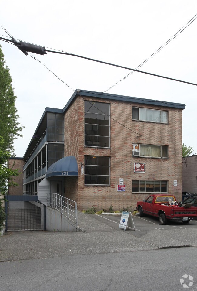 Primary Photo - Kam Lo Apartments