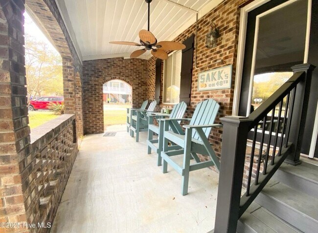 Building Photo - ***MOVE-IN SPECIAL*** $500 OFF OF YOUR FIR...