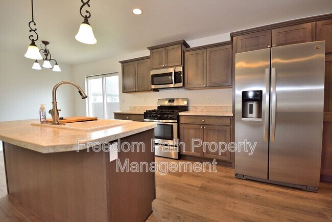 Building Photo - 316 Ashlin Ct