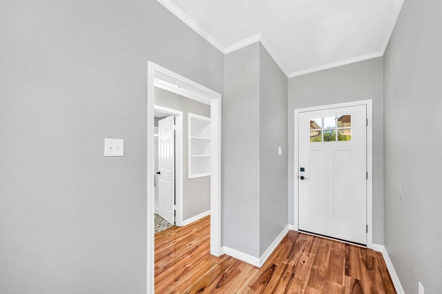 Building Photo - 4513 Rolando Ave