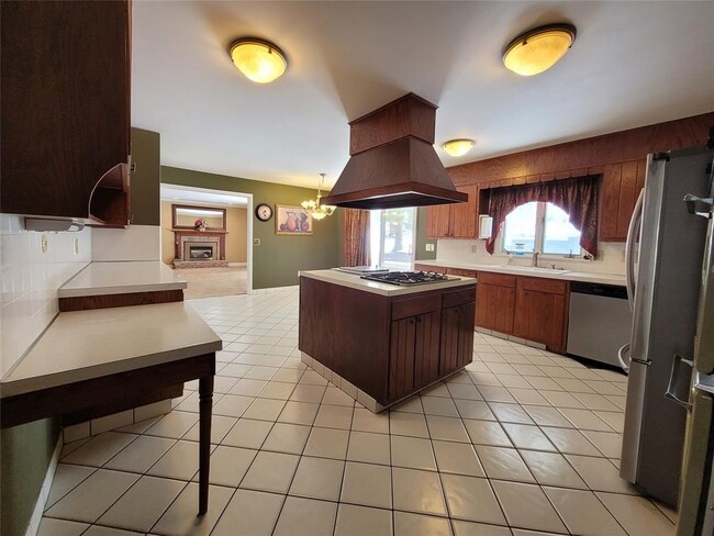 Building Photo - 45 Kenilworth Rd