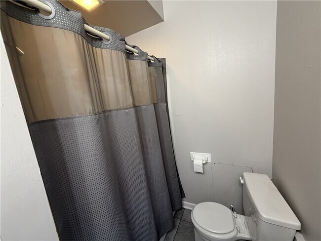 Building Photo - 60 Rowley St