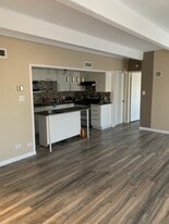 Building Photo - 9995 E Harvard Ave