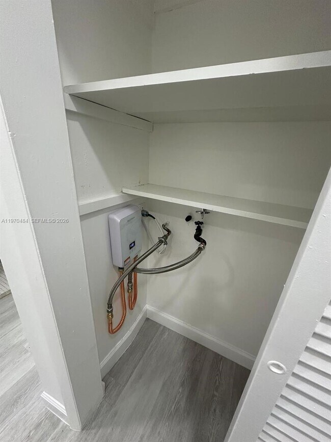 Building Photo - 2838 Madison St