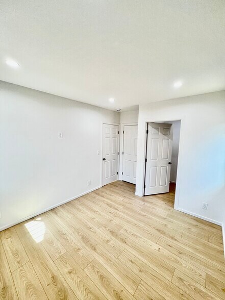 Building Photo - 3118 W 109th St