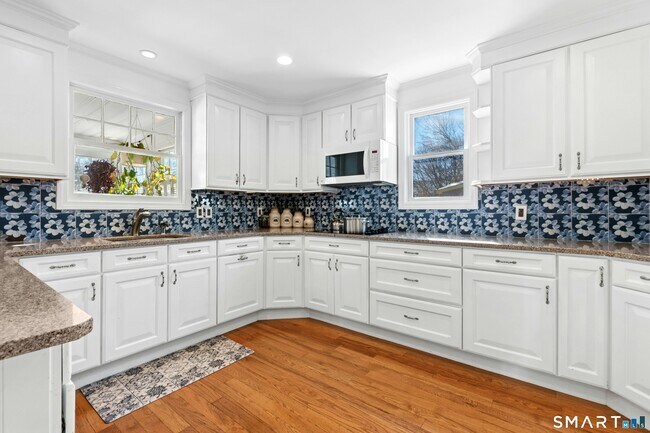 Building Photo - 201 Judd St