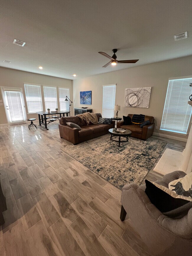 Living/Dining - 1610 Charismatic Ct