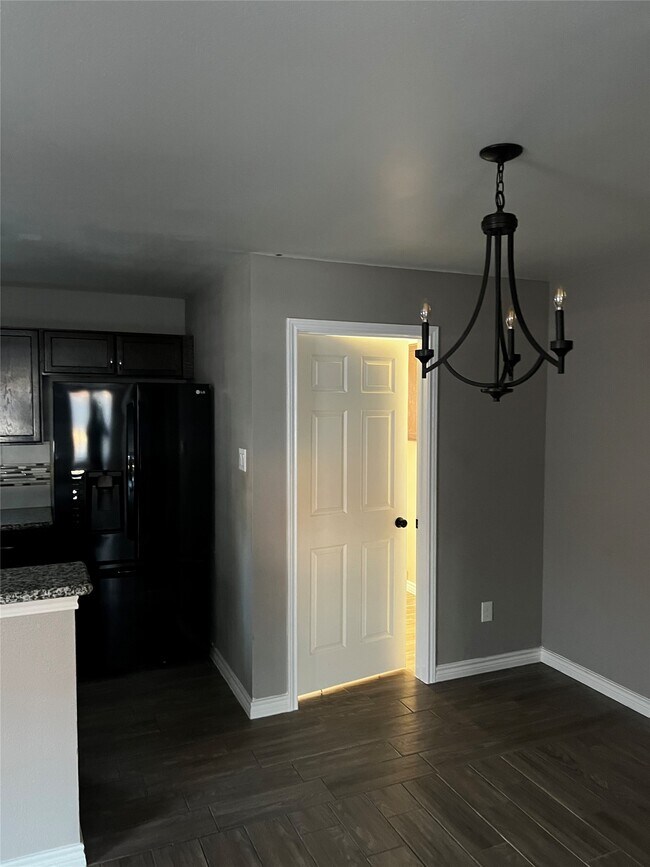 Building Photo - 6514b Culmore Dr