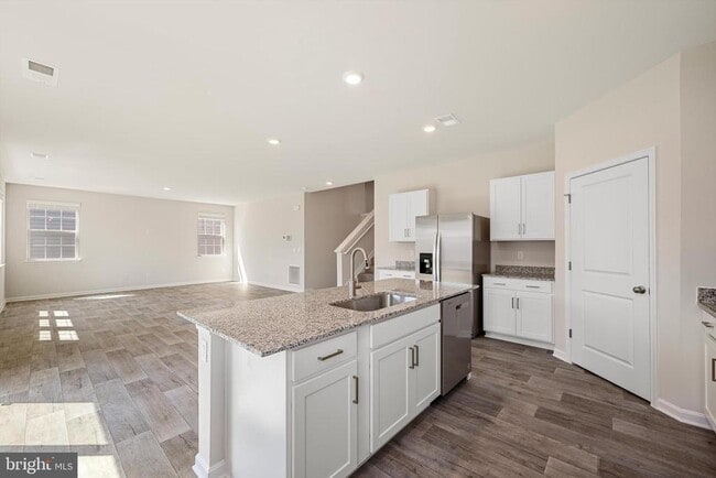 Building Photo - 114 Clerkenwell Dr