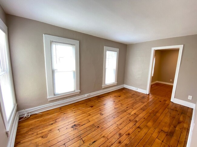 Building Photo - Hunter Ave 1273-1275 TNB