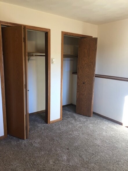 Building Photo - 899 Walnut St