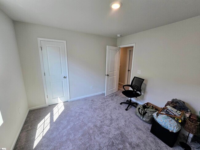 Building Photo - 246 Anna Gray Cir