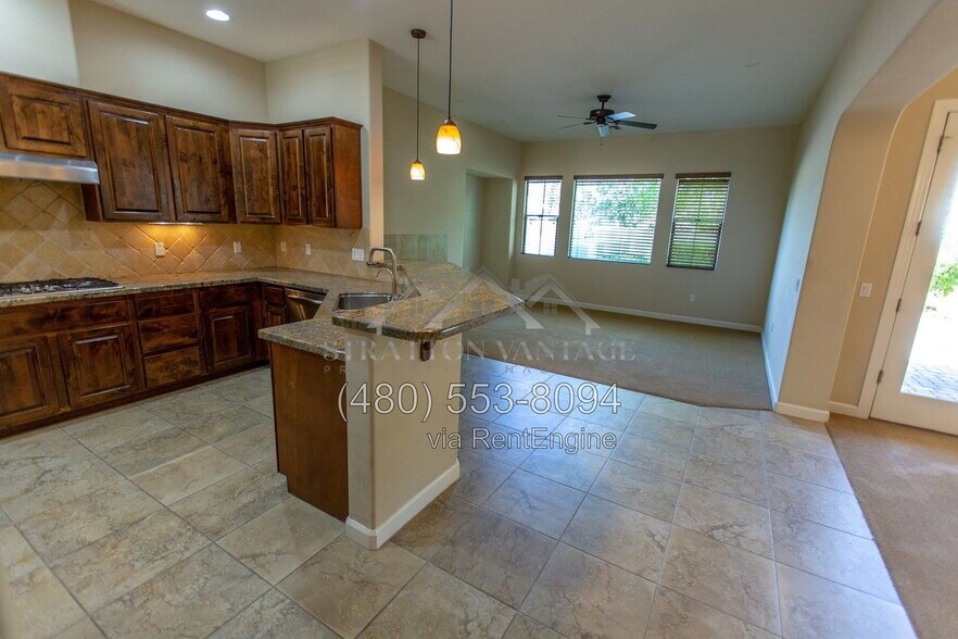 Building Photo - 4700 S Fulton Ranch Blvd