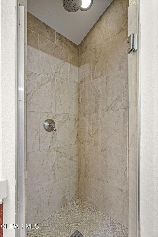 Building Photo - 12705 Tierra Flores Dr