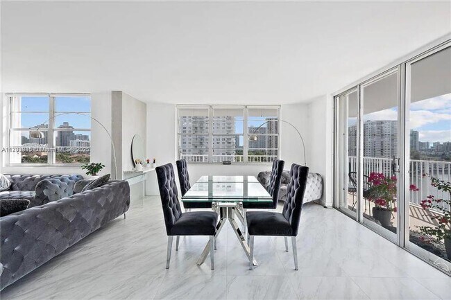 Building Photo - 2 bedroom in Aventura FL 33160