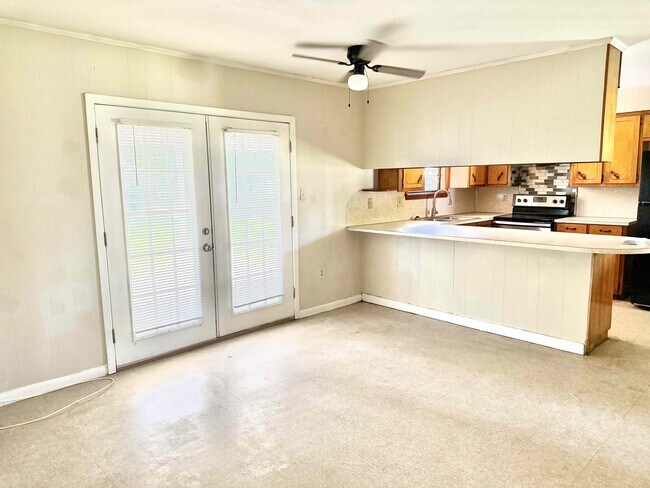 Building Photo - 11766 Willow Oak Ave