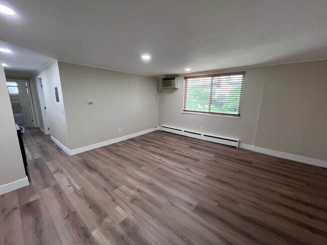 Building Photo - 336 N Grant St