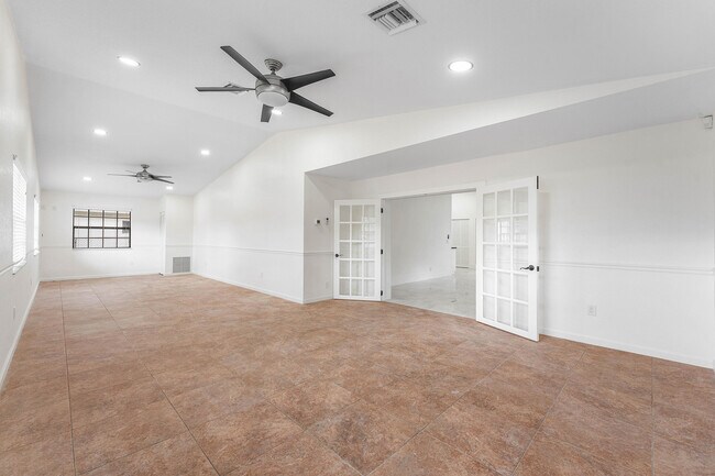 Building Photo - 1531 SW 102nd Terrace