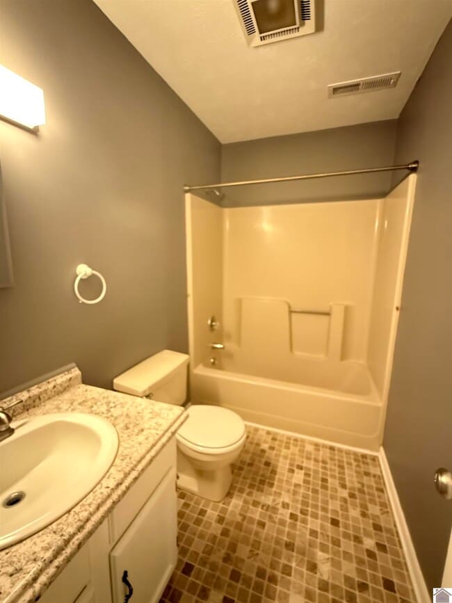 Building Photo - 5935 Merrydale Dr