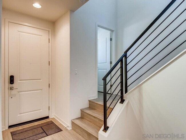 Building Photo - Bright and Modern 2 Bedroom Townhome in Otay Ranch!