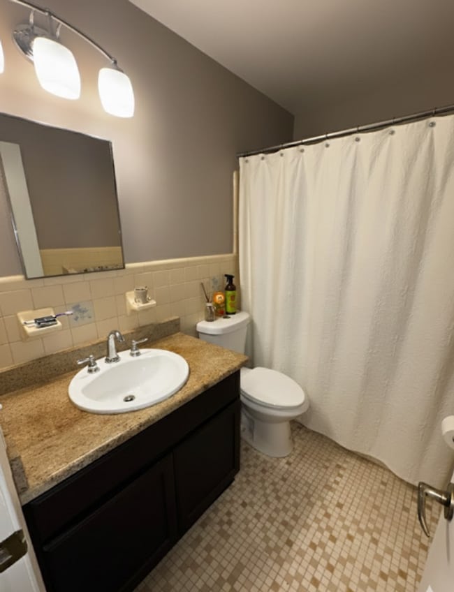 Building Photo - 3585 SW Pompano Rd