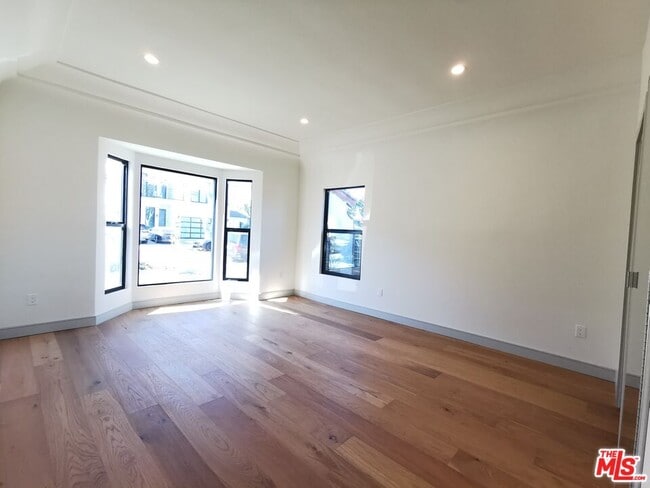 Building Photo - 1920 S Bedford St