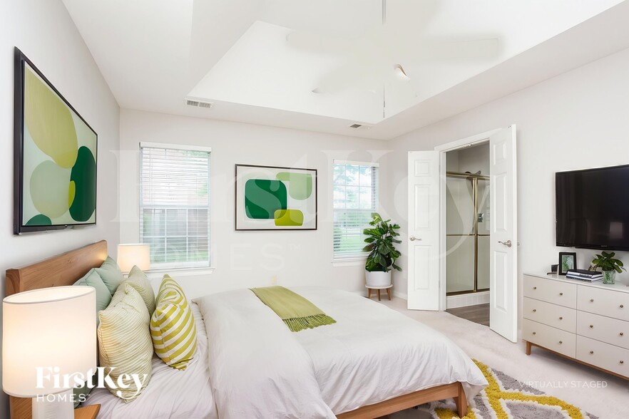 Building Photo - 4381 Whispering Bend Dr