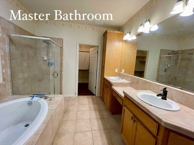 Building Photo - 1731 Petit Peak Ct
