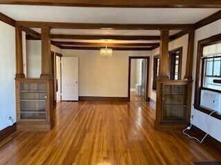 Building Photo - 56 Carver Rd E