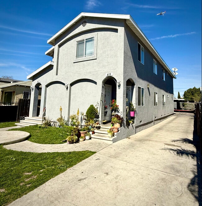 Building Photo - 417 E 105th St