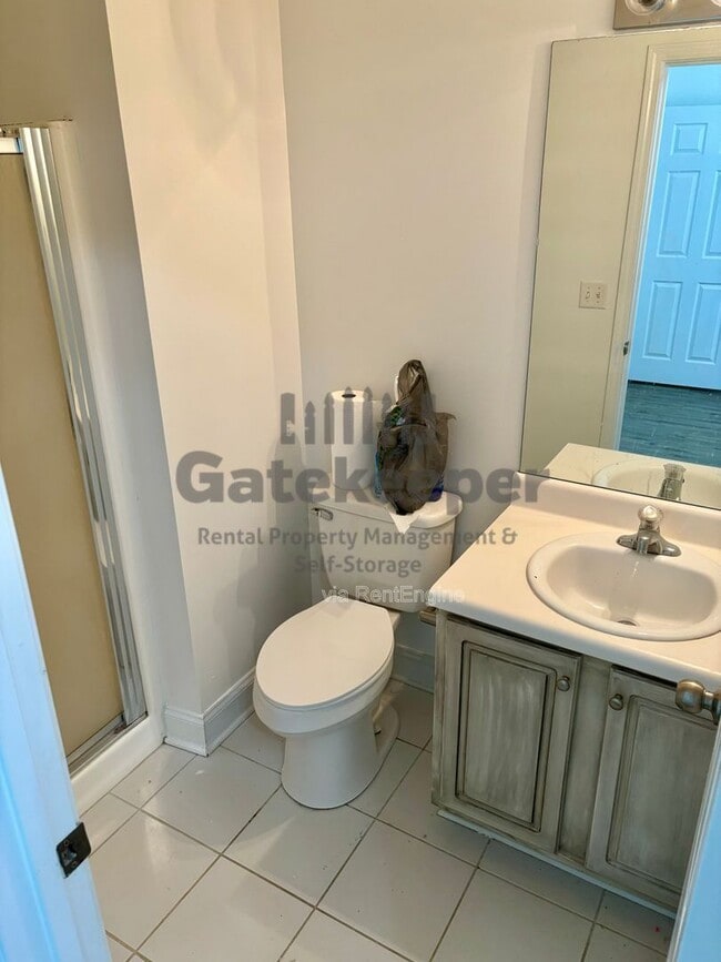 Building Photo - 76 Intown Pl