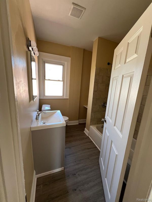 Building Photo - 4510 High St