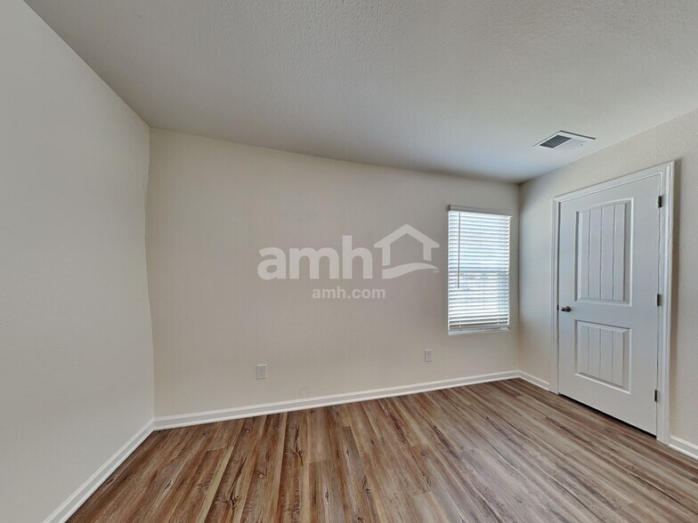 Building Photo - 6074 Mason Tucker Dr