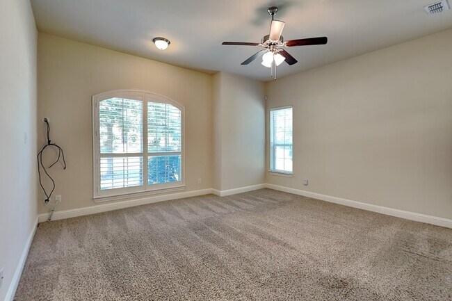 Building Photo - 3006 Knightsbridge Ln