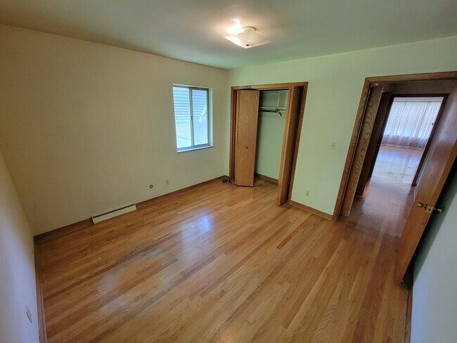 Second Bedroom - 1835 Cromwell Dr