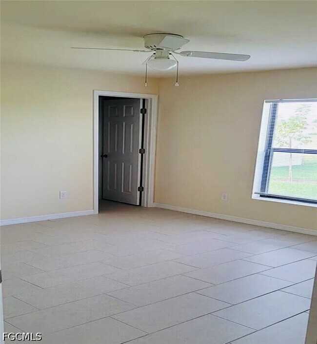 Building Photo - 4540 SW 8th Ct