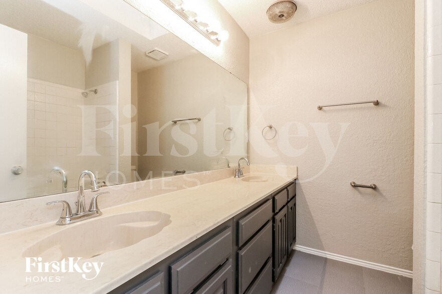 Building Photo - 4202 Rye Glen Dr