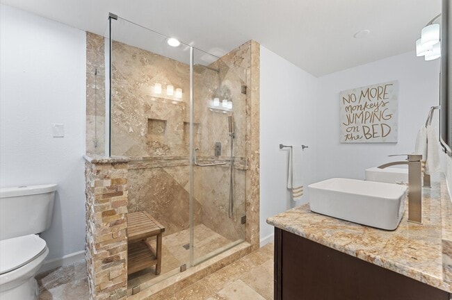 Building Photo - 5511 Queensloch Dr