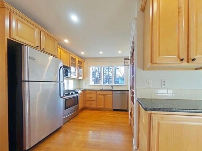 Building Photo - 44-46-46 Madison Ave