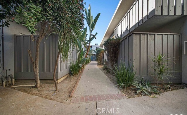 Building Photo - 7961 Willis Ave