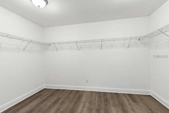 Building Photo - 16010 Sonoma Grv Cir