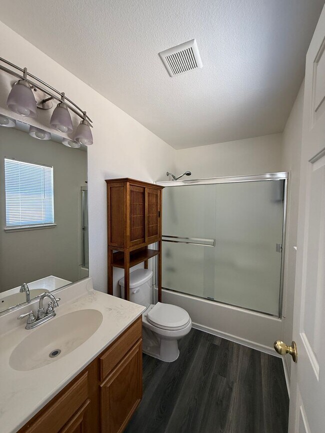 Building Photo - 6408 Aleut Ct