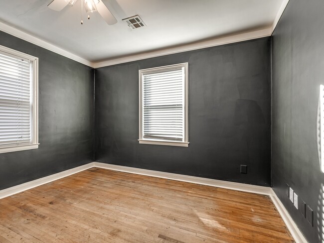 Building Photo - 458 S Indianapolis Ave