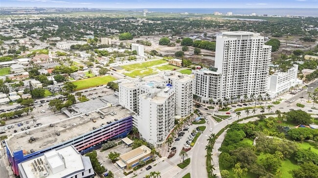 Building Photo - 1830 Radius Dr