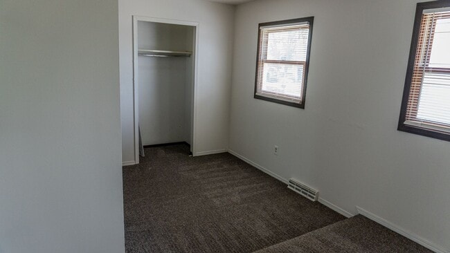 Building Photo - Charming Updated Home in the Heart of Toledo